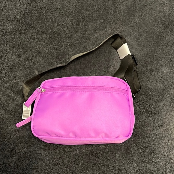 Brand New belt bag from Reitmans Iris Orchid - Picture 1 of 1